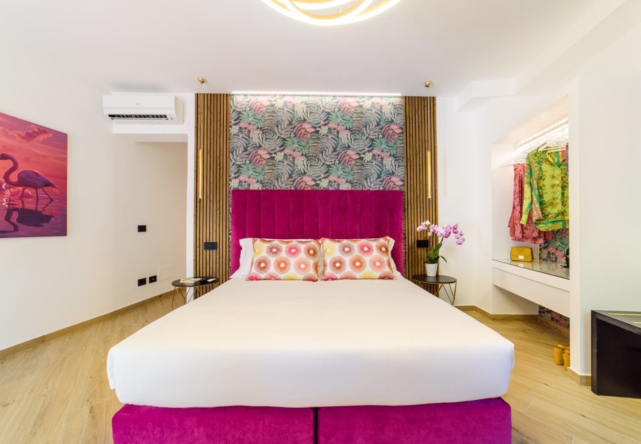 Alquiler por habitaciones en Piano di Sorrento - NicholHouse - Pink Flamingo