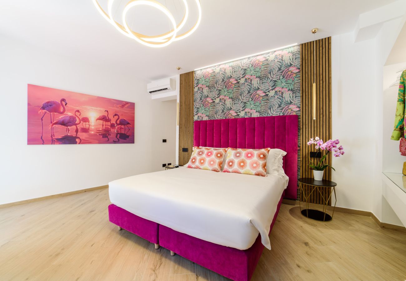 Alquiler por habitaciones en Piano di Sorrento - NicholHouse - Pink Flamingo