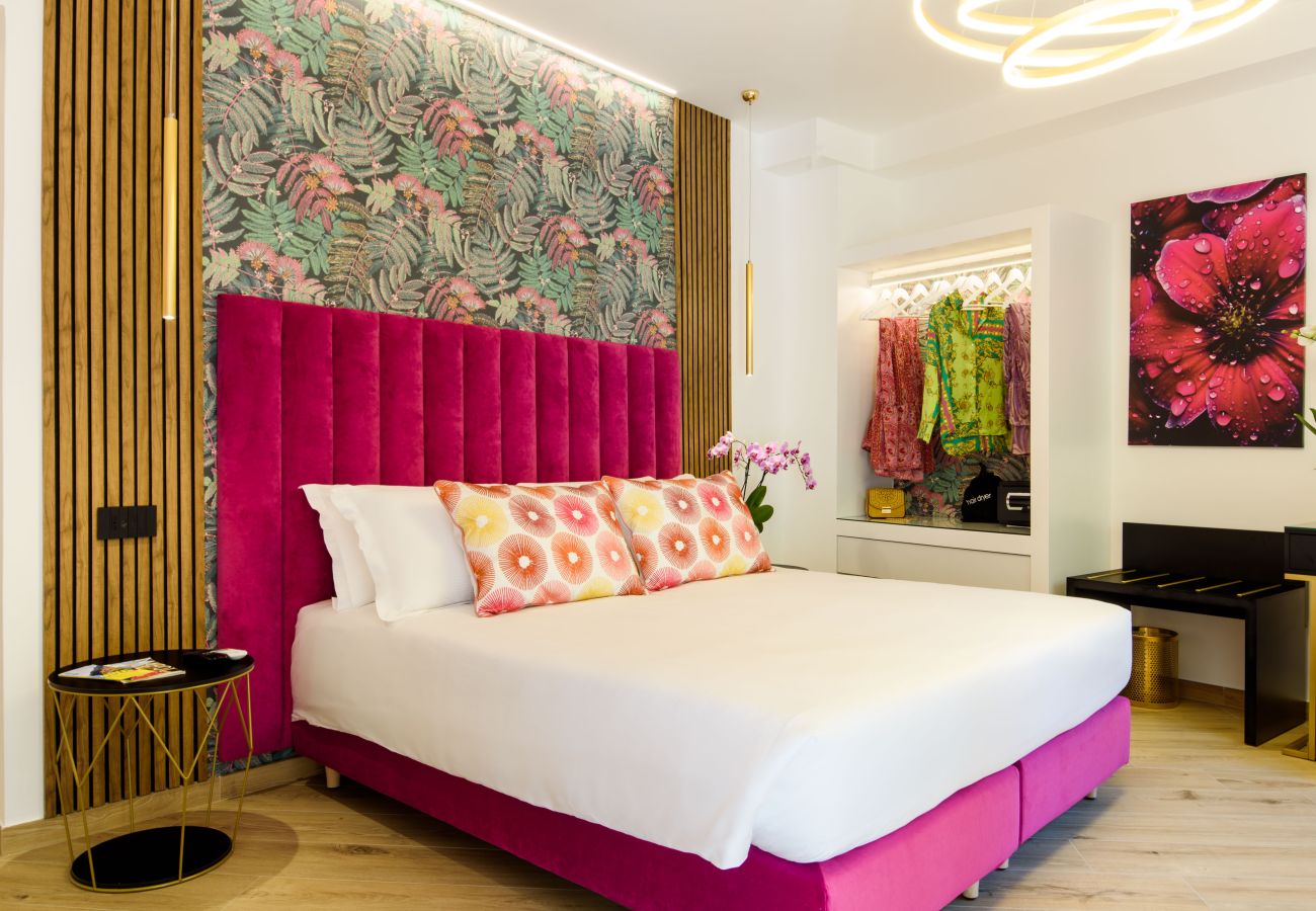 Alquiler por habitaciones en Piano di Sorrento - NicholHouse - Pink Flamingo