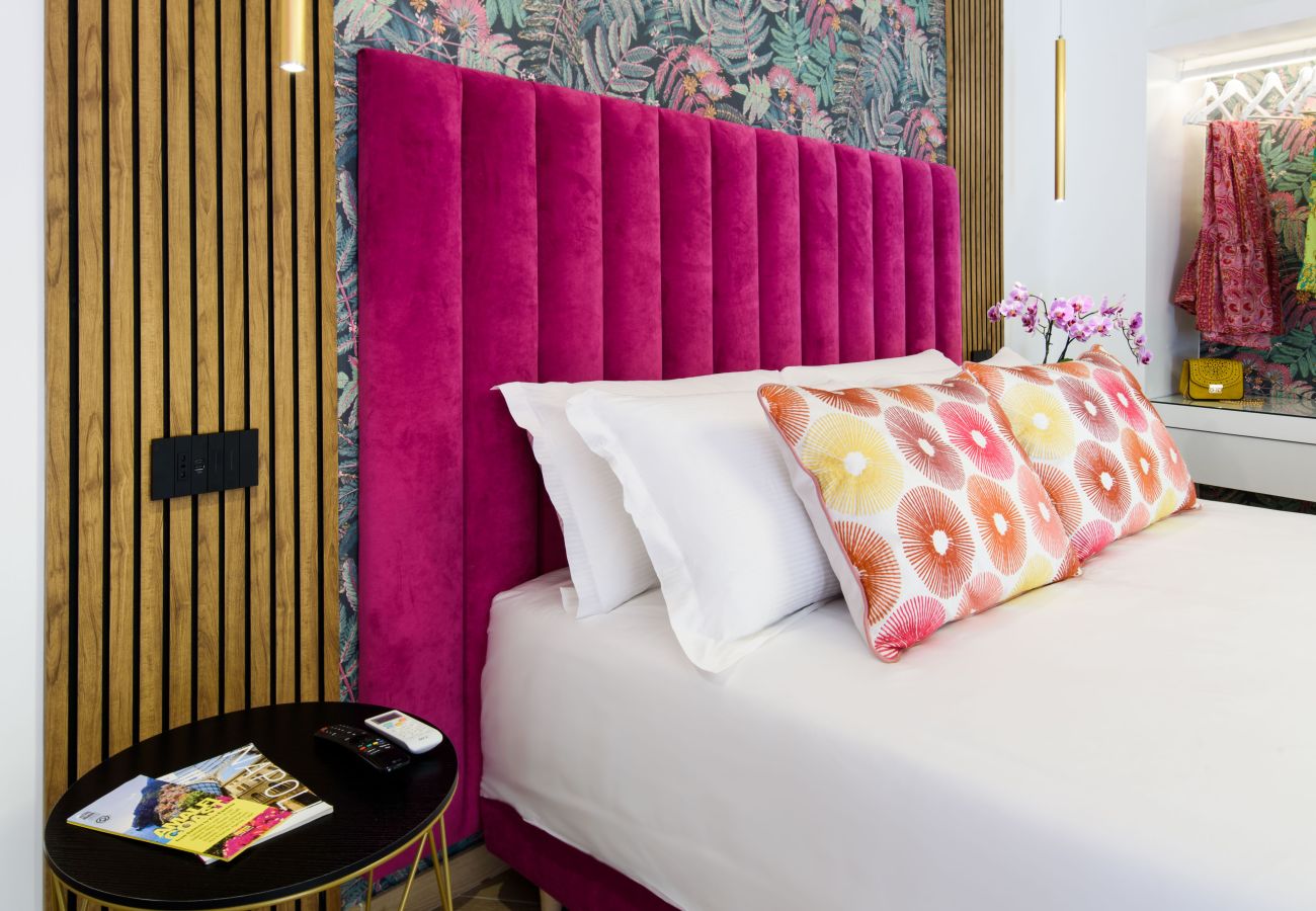 Alquiler por habitaciones en Piano di Sorrento - NicholHouse - Pink Flamingo