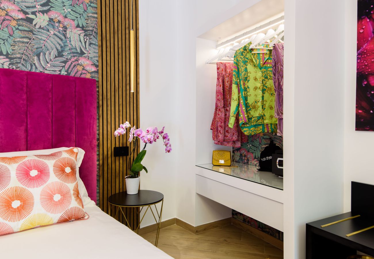 Alquiler por habitaciones en Piano di Sorrento - NicholHouse - Pink Flamingo