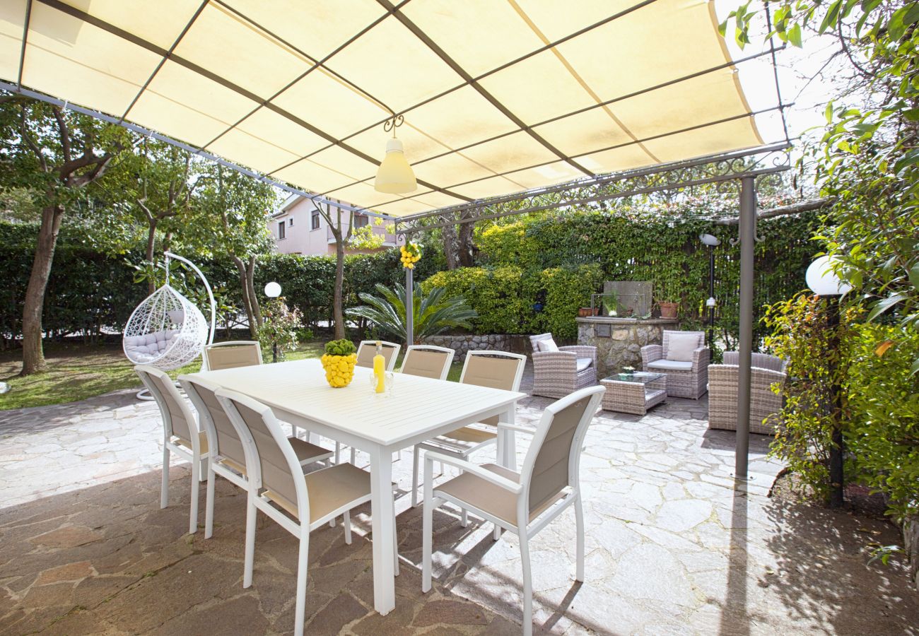 Villa in Sant´Agata sui Due Golfi - Resort Ravenna - Villa Dama